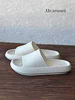Шльопанці жіночі оптом