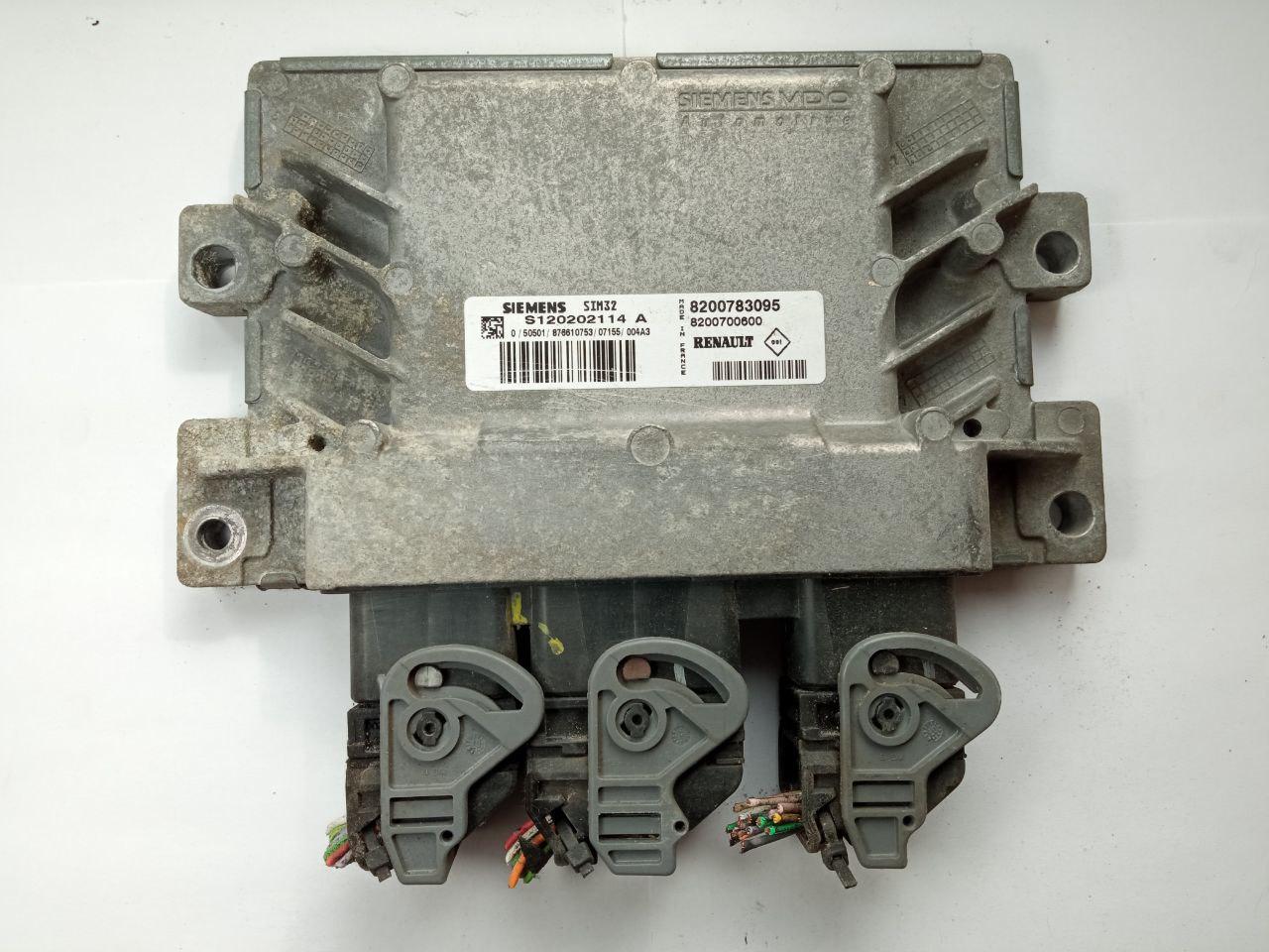 Електронний блок керування Renault Siemens S120202114A / 8200783095