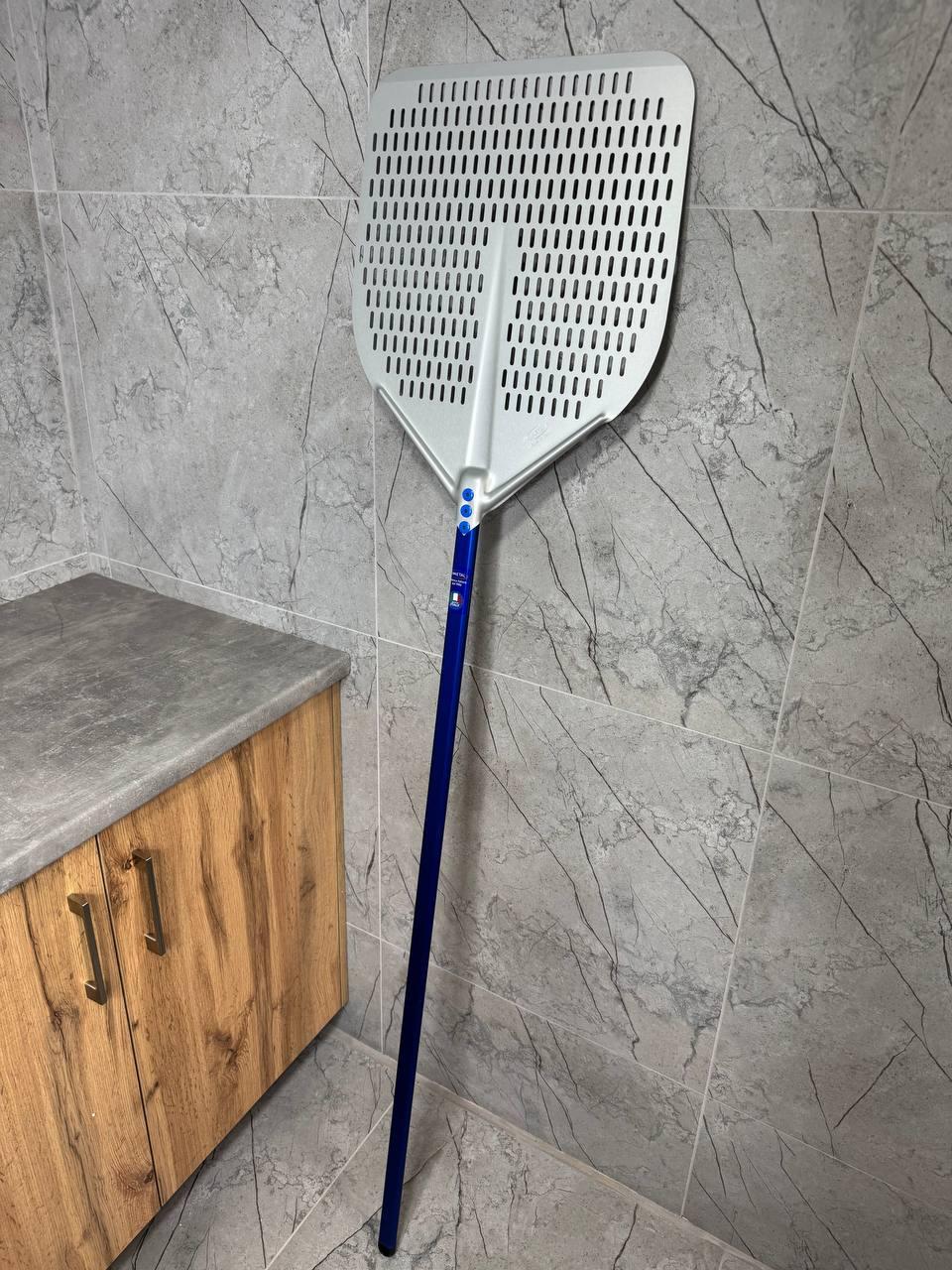 Перфорована лопата для піци Gi-Metal A-41RF/120 AZZURRA