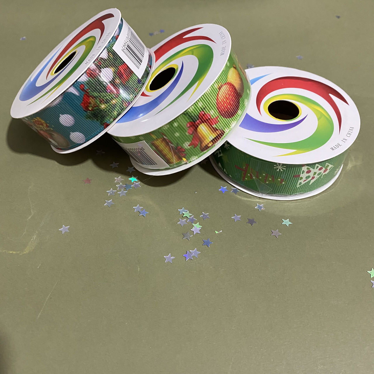 Новорічна стрічка зелена з дизайном, 2,5 см х 2,7 м, фото 1