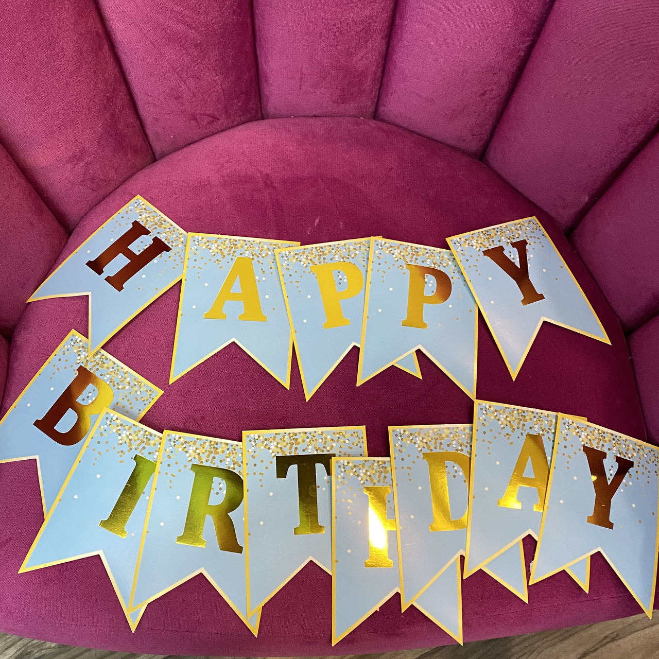 Гірлянда-розтяжка прапорці Happy Birthday блакитний
