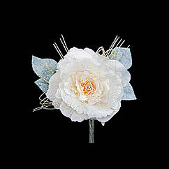 Троянда "Флорібунда" молочна на Новий рік, 15 х 18 см