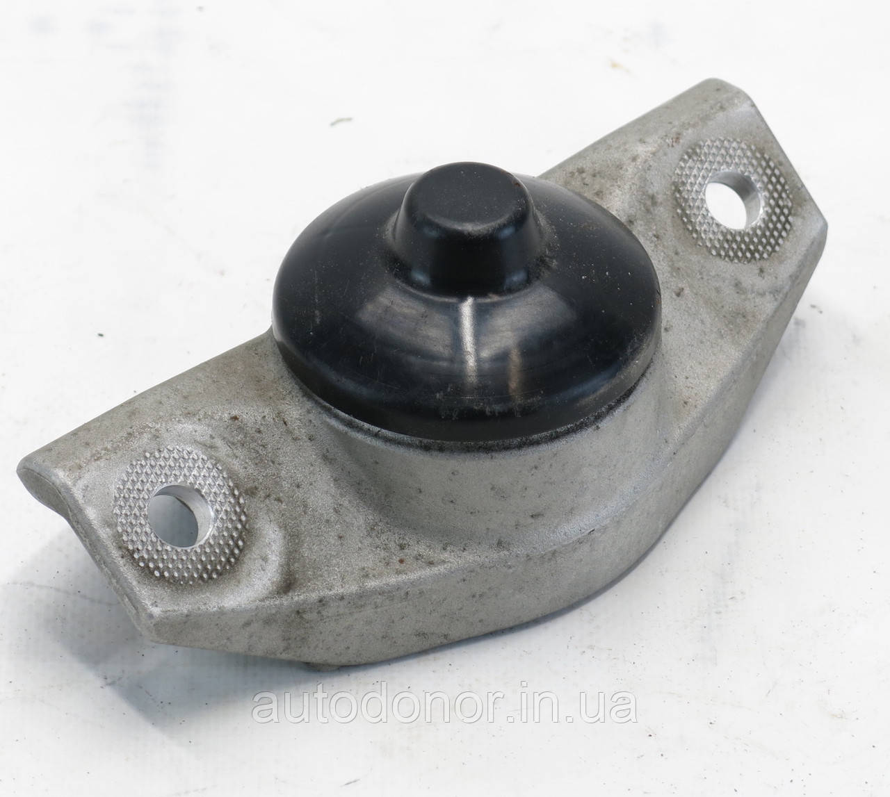 Опора заднього амортизатора Nissan Ariya (22-) 55320-6RS0B