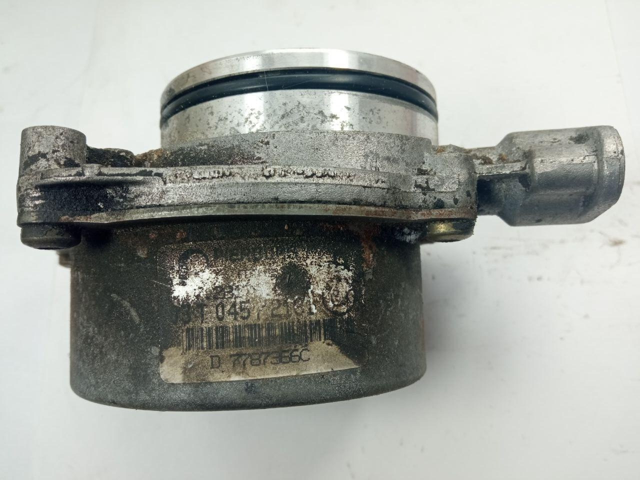 Вакуумний насос BMW E46 03T04512161 / D7787366C