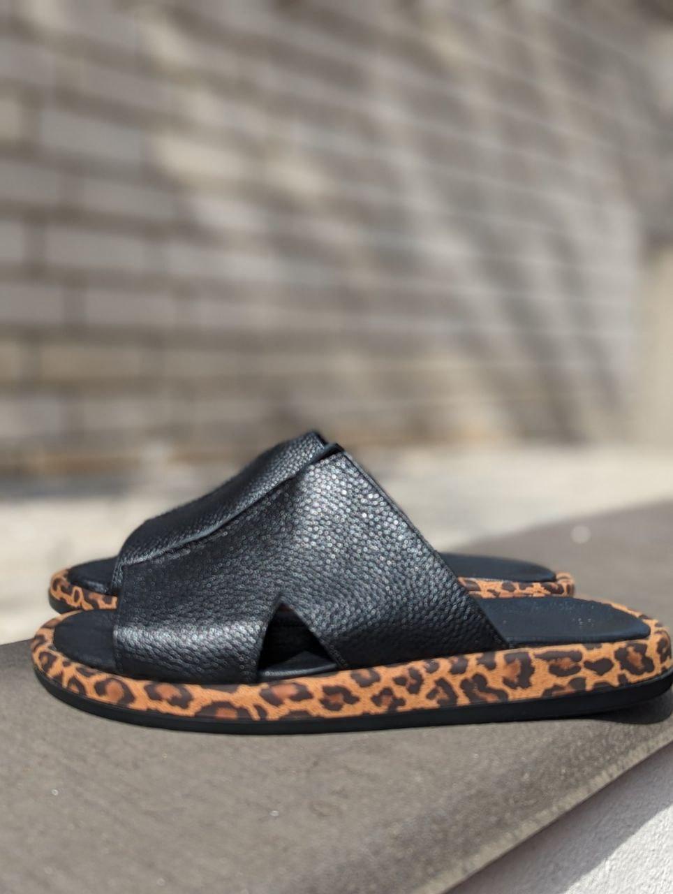 STTOPA Розміри 40-45. Шльопанці великих розмірів шкіряні. 474-4045 Чорні Леопардові, фото 1