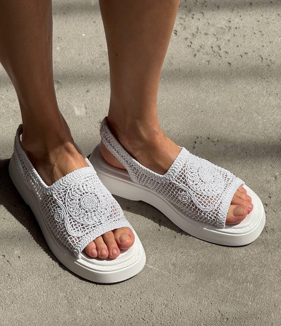 Жіночі ажурні босоніжки дихаючі білі взуттєвий текстиль мереживо