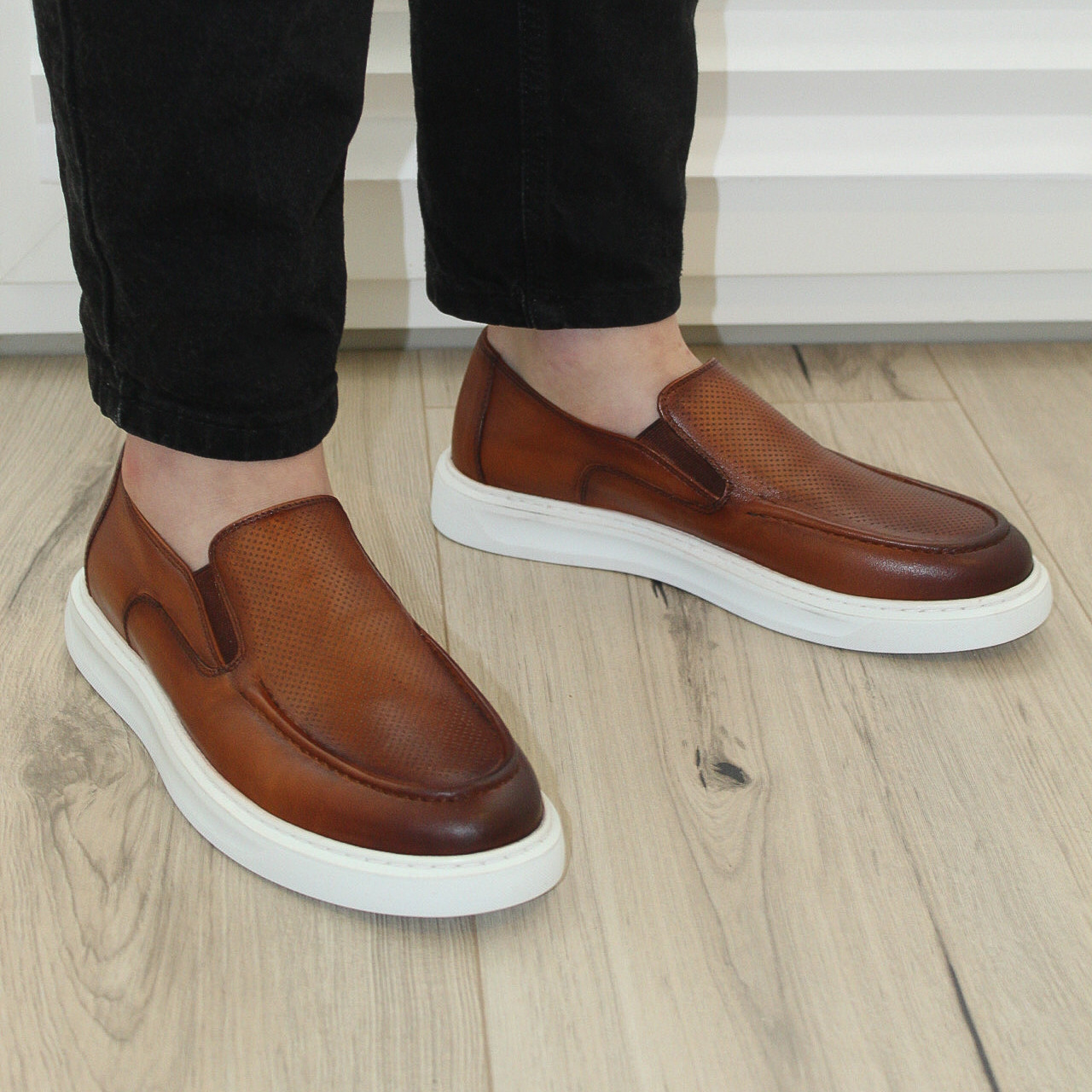 Світлі чоловічі туфлі на білій підошві Luciano 41 розмір, фото 1