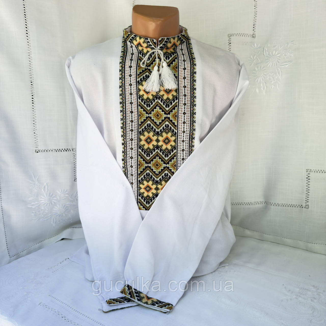 Українська вишиванка ручної роботи вишита хрестиком, фото 1