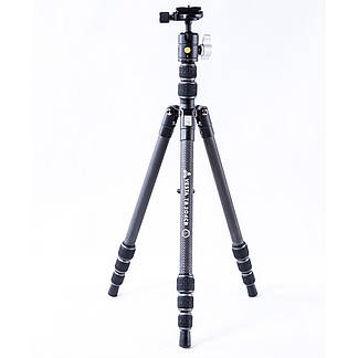Триножні штативи