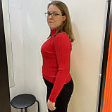 Светр жіночий однотонний гольф стійка короткий рубчик 46 червоний, фото 2