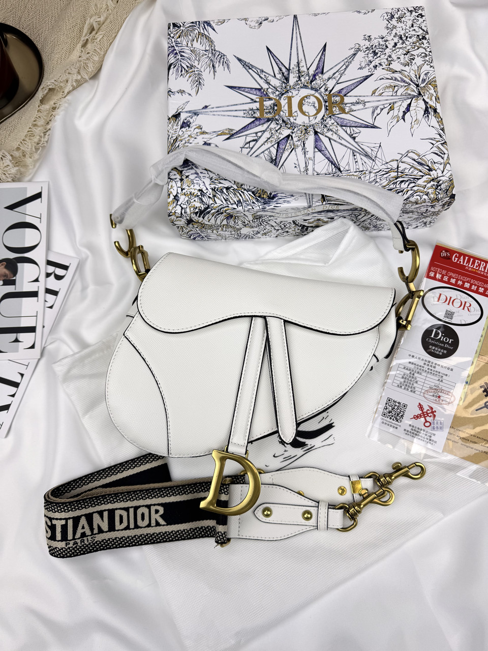 Dior Saddle White Texture