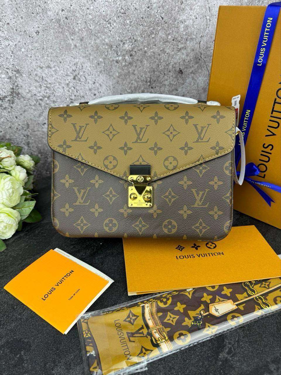 Louis Vuitton Pochette Metis Brown