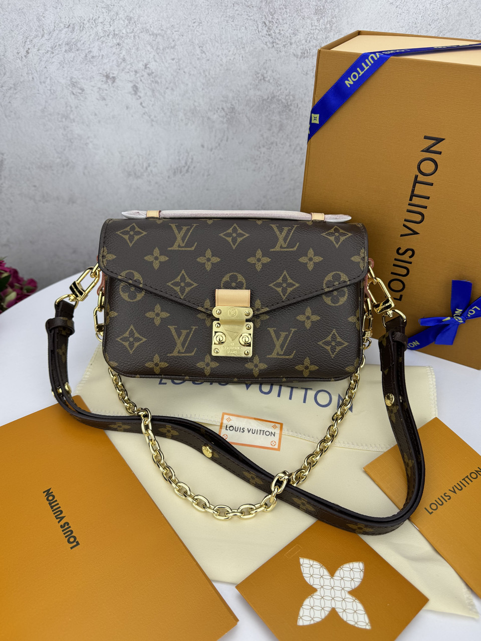 Louis Vuitton Pochette Metis East West Brown, фото 1