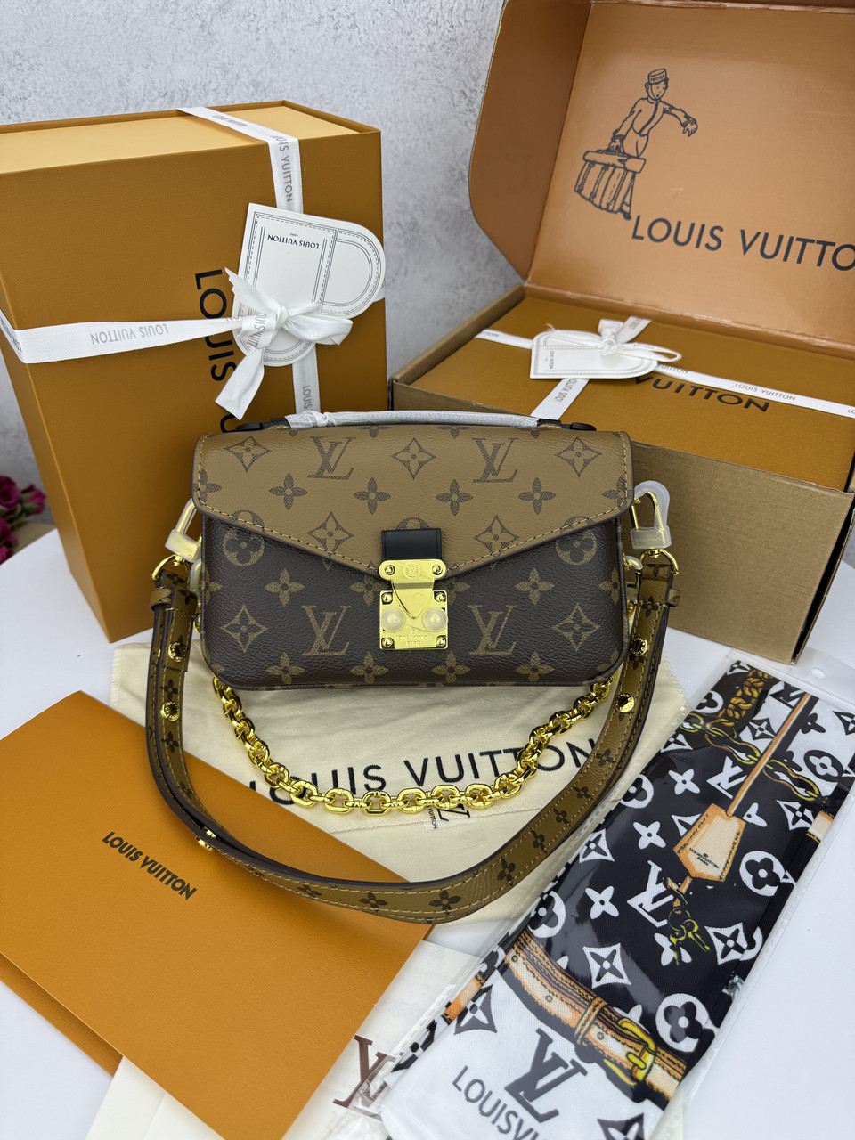 Louis Vuitton Pochette Metis East West 1:1
