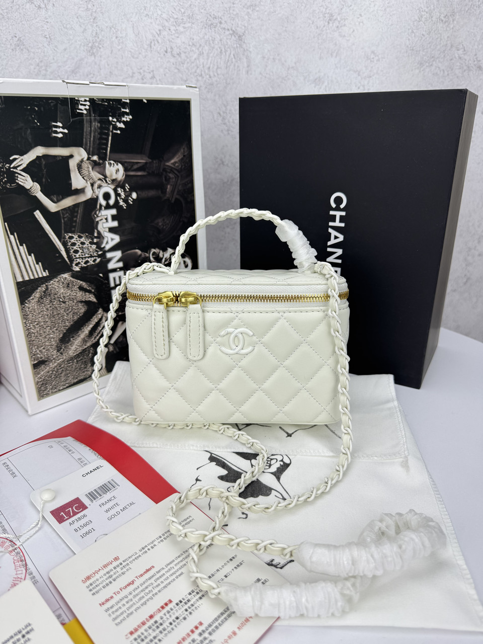 Chanel Milk (дзеркало)