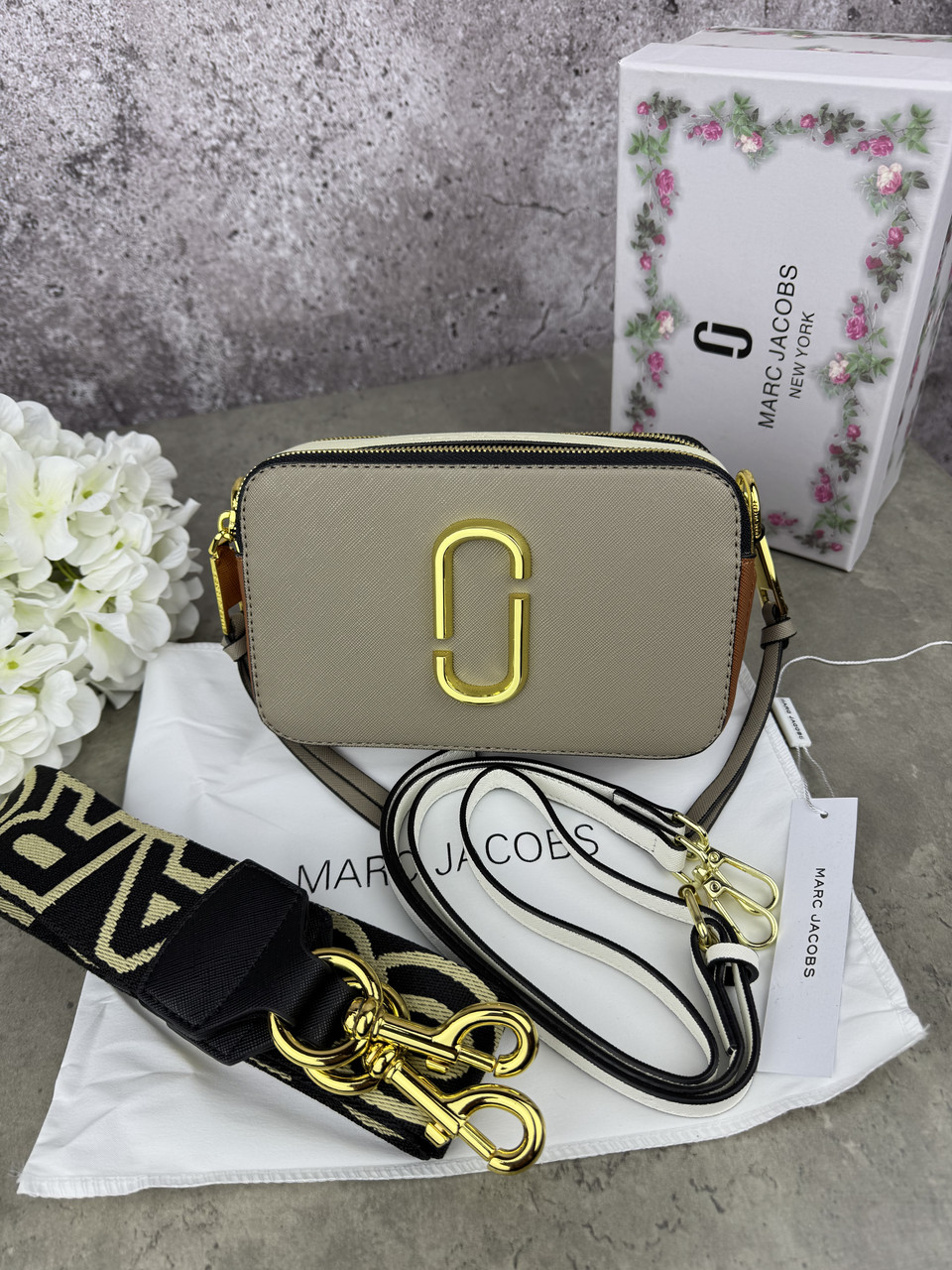 Marc Jacobs Beige/Brown/Milk