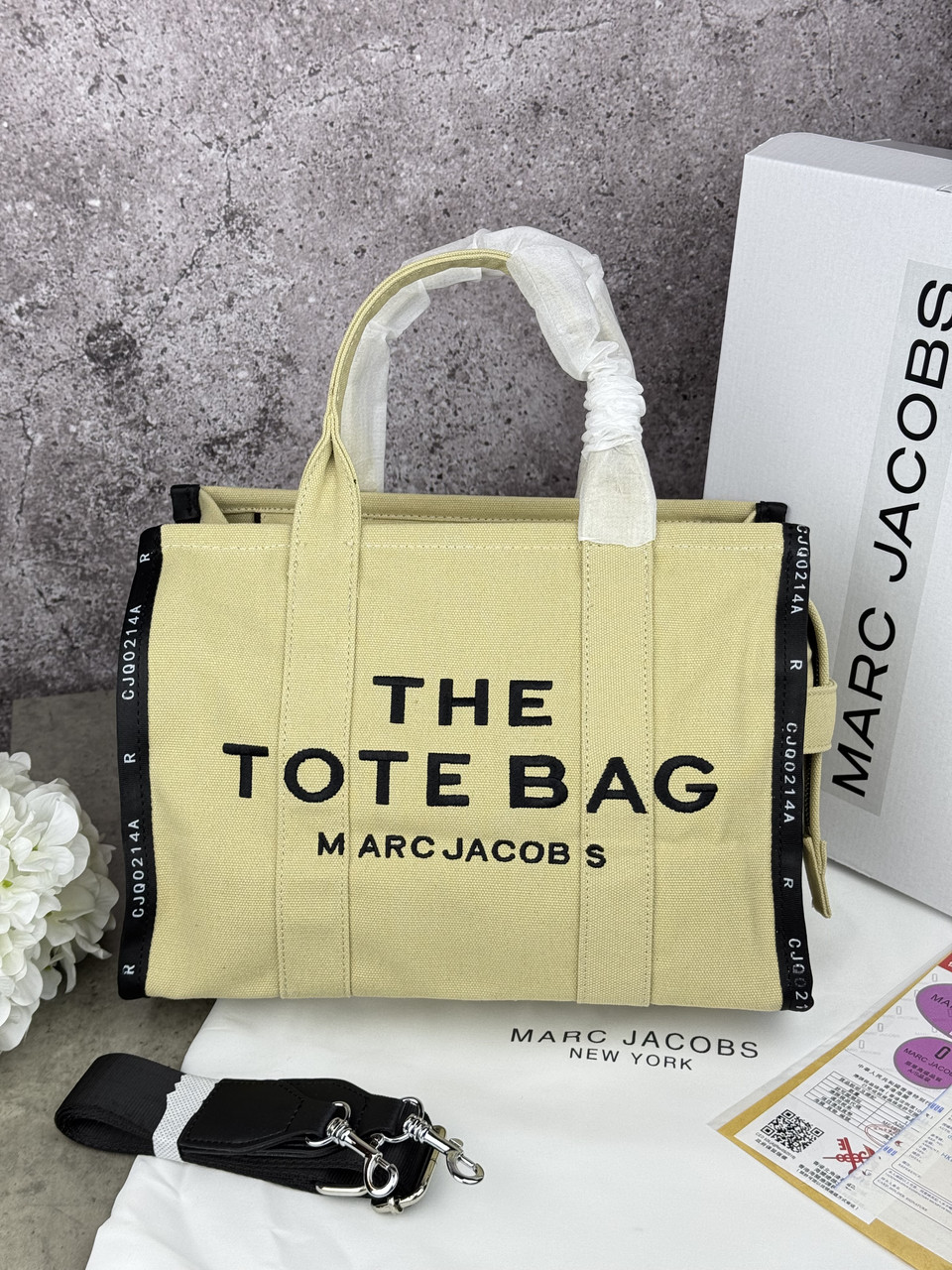 Marc Jacobs Tote Bag Beige