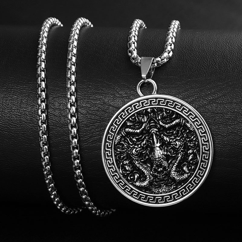 Ланцюг із кулоном амулет із візерунками сріблястого кольору Stainless Steel розмір 45х45 мм розмір ланцюга 70 см 3 мм