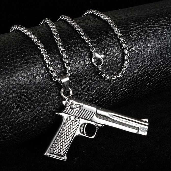Ланцюг із кулоном пістолет сріблястого кольору Stainless Steel розмір 50х35 мм розмір ланцюга 70 см 3 мм