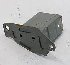 Кронштейн лівий підсилювача нижнього переднього бампера Nissan Ariya (22-) 62211-5MT0A