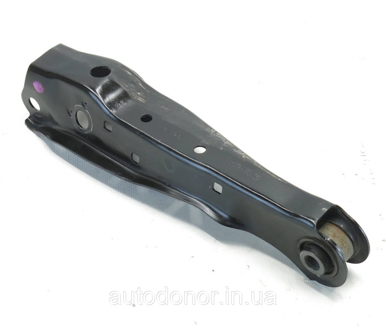 Важіль задній маленький нижній правий Nissan Ariya (22-) 551A0-6US0B