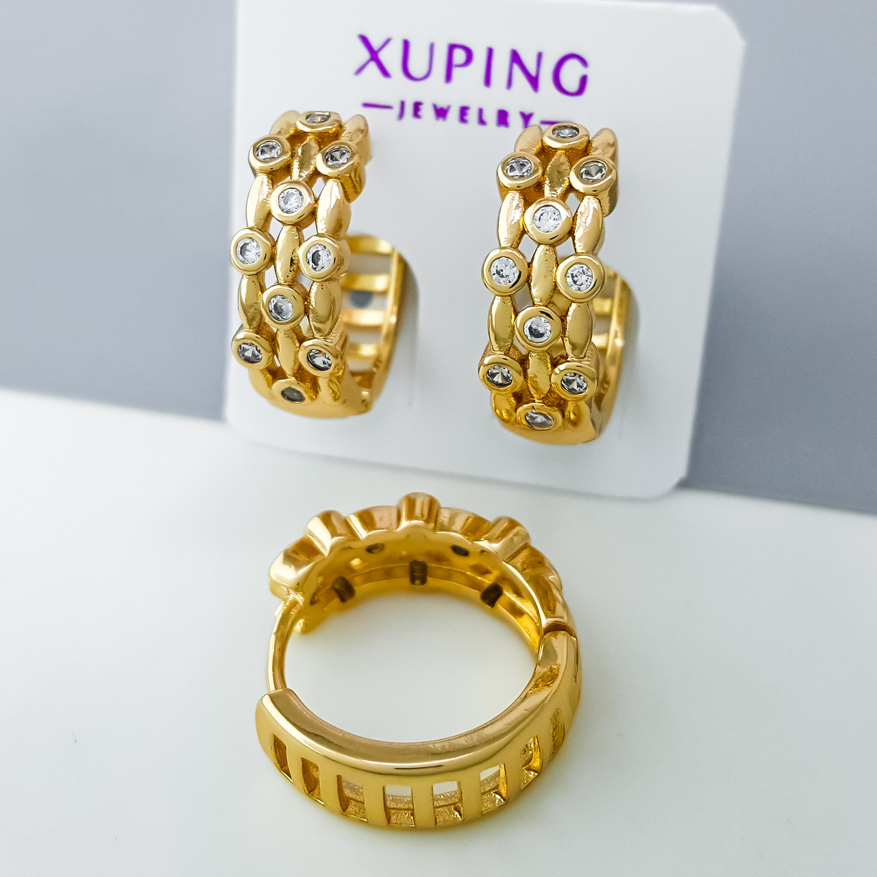Сережки Ажурна Доріжка з розсипом каміння, медсплав Xuping позолота 18K