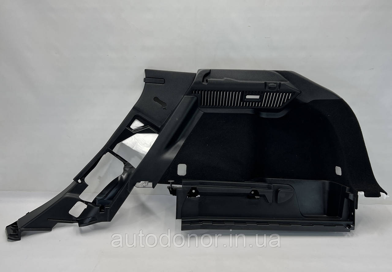 Обшивка багажного відділення права Nissan Ariya (22-) 84950-5MR0A