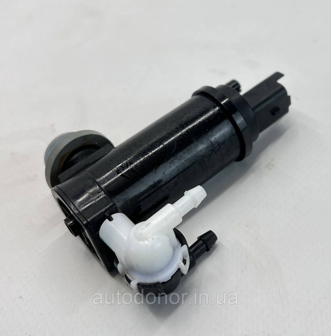 Моторчик бачка омивача Nissan Ariya (22-) 28920-6RR0A