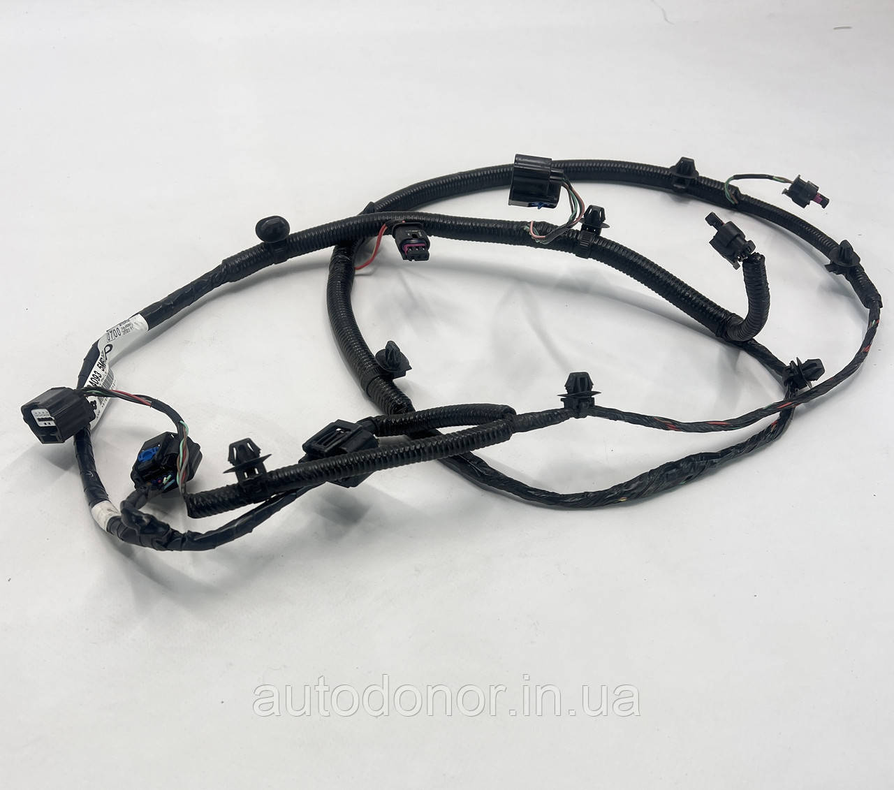 Проводка заднього бамперу під парктроніки Nissan Ariya (22-) 24093-5MR0E