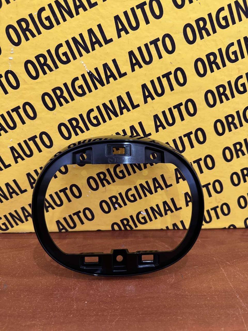 Кронштейн під емблему mazda cx-90, KR9R50721