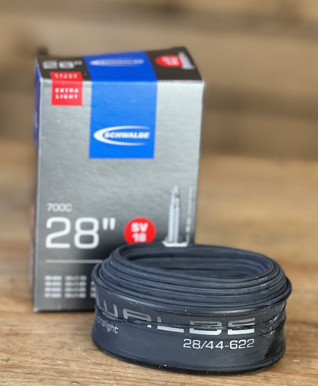 Камера на велосипед велокамера Schwalbe SV 18 Extra Light 28" (28/44-622) SV 40мм, фото 1