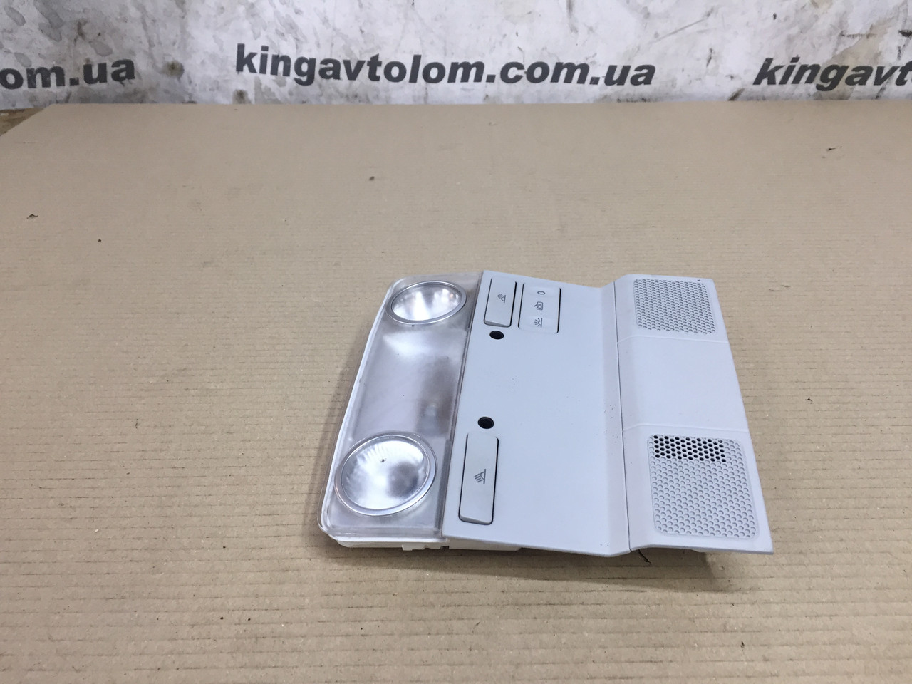 Плафон підсвічування передній Volkswagen Golf 5 1K0947105G, фото 1