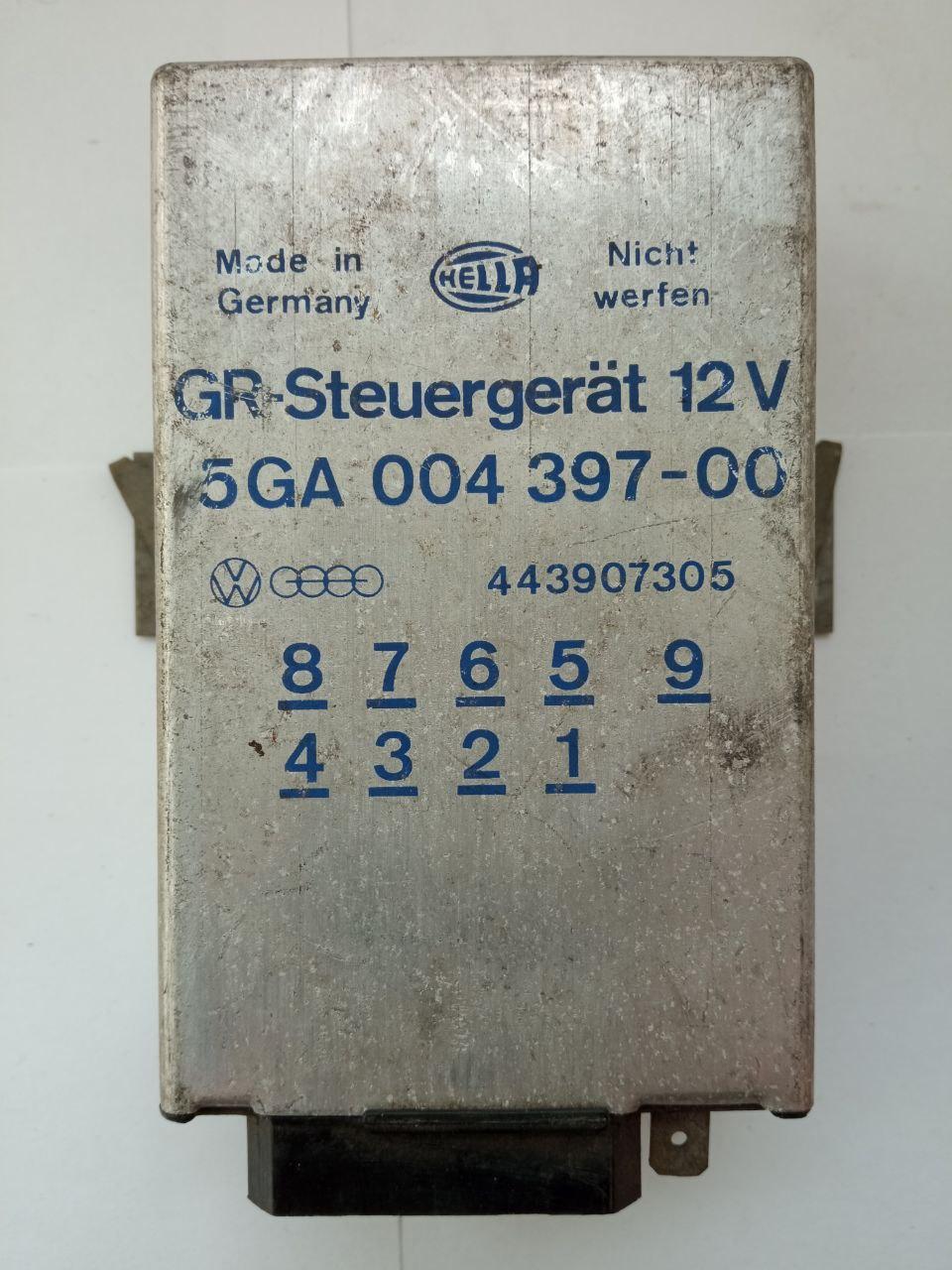 Електронний блок керування Volkswagen / Audi Hella 5GA 004 397-00 / 5GA00439700 / 443 907 305 / 443907305