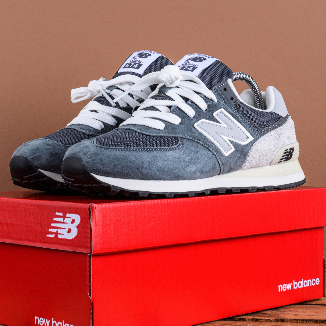 Кросівки New Balance 574 сірі з пісочним