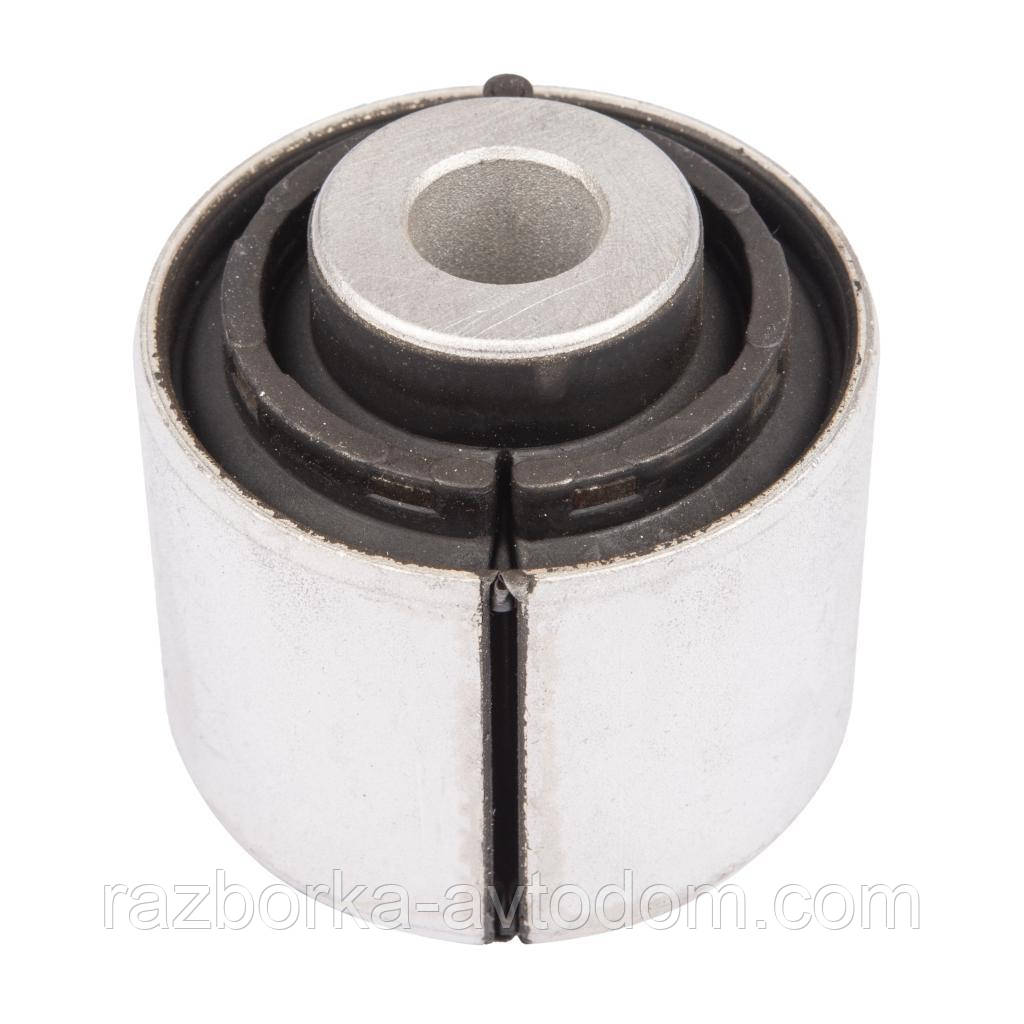 Сайлентблок переднього важеля ниж. Raiso (Швеція) MB C-Class C205, Мерседес Ц-Клас Ц205 #RL-205800M UAAAFMN17, фото 1
