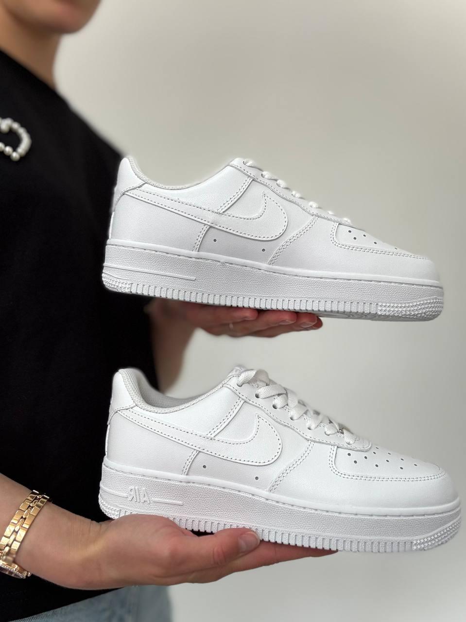 Кросівки білі стильні Nike Air Force Low White низькі спортивні