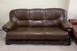 Шкіряний диван Сенатор коричневий Розпродаж у шоурум