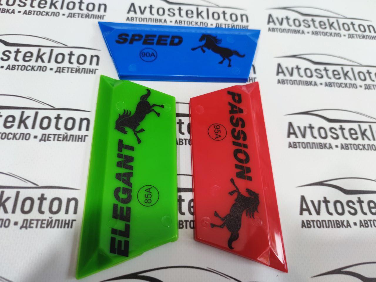 Поліуретанова вигонка різнокольорова "Коник" 1 шт