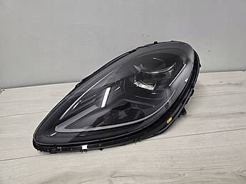 Фара передня ліва matrix США Porschе Macann Порше Макан 95b Lift GTS 95B941015AE