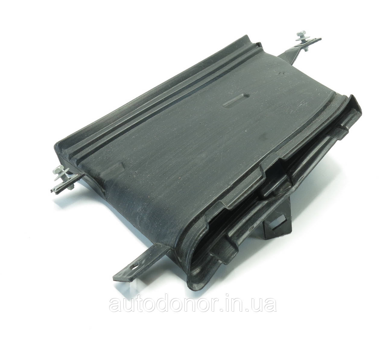 Воздуховод переднього бампера правий Nissan Ariya (22-) 62252-5MP0A