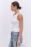 Жіноча безрукавка з гумкою в бічних швах у різних кольорах, фото 3