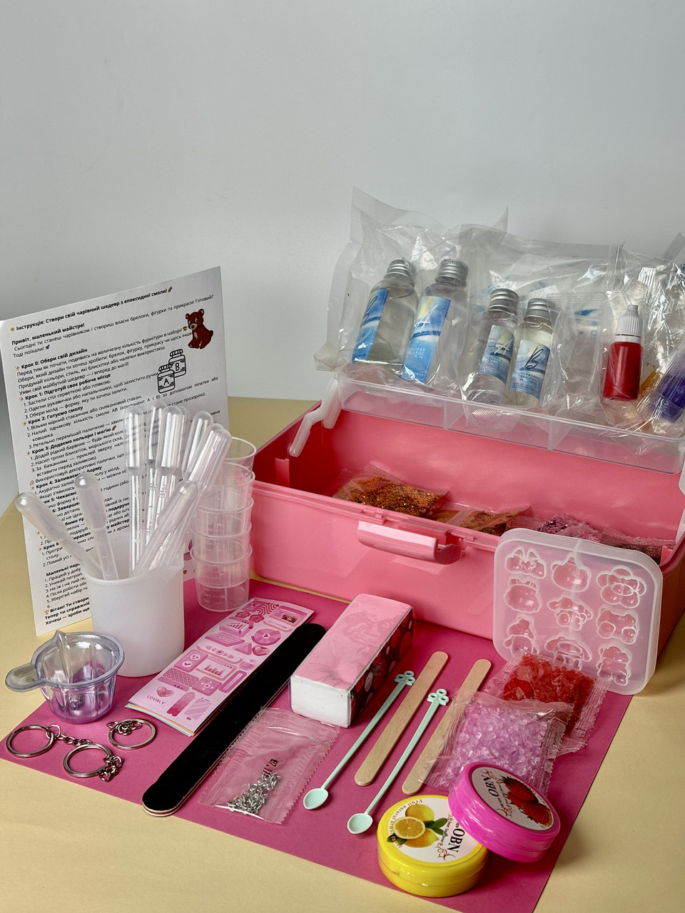 Великий набір для творчості з епоксидкою - 11 молдів, смола, блискітки, фурнітура у валізці - 250 предметів, фото 1