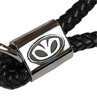 Брелок для ключів авто Daewoo з якісної плетеної еко-шкіри з лого Деу 29196, фото 2