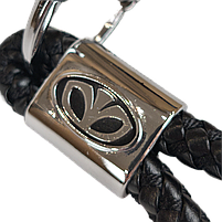 Брелок для ключів авто Daewoo з якісної плетеної еко-шкіри з лого Деу 29196, фото 3