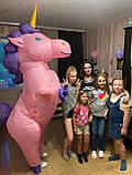 Надувний костюм Єдинорога RESTEQ 2,5 м — костюм рожевого єдинорога для дорослих із вентилятором для свят, косплею та виступів, фото 5