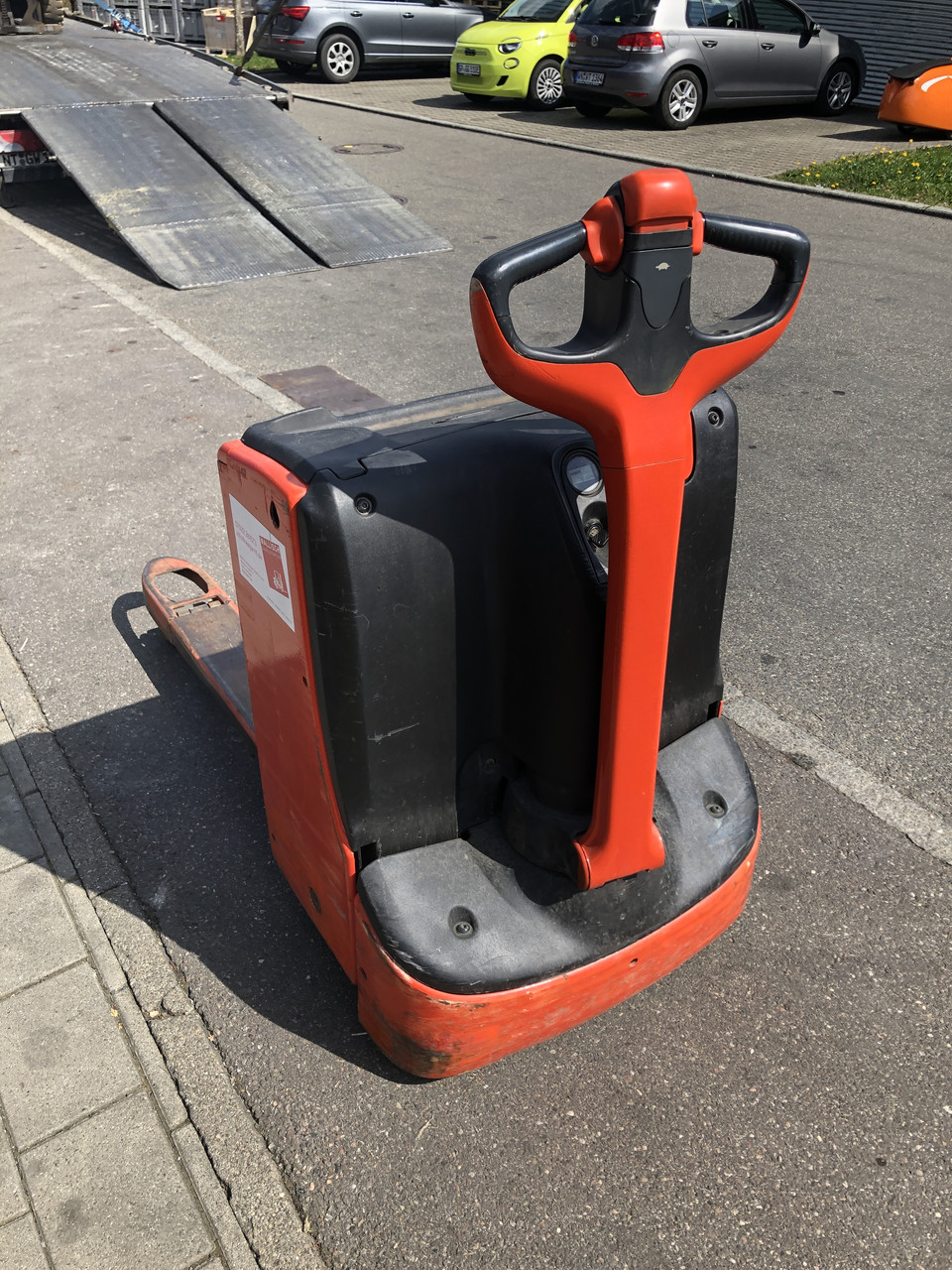 Електричний візок Linde T16