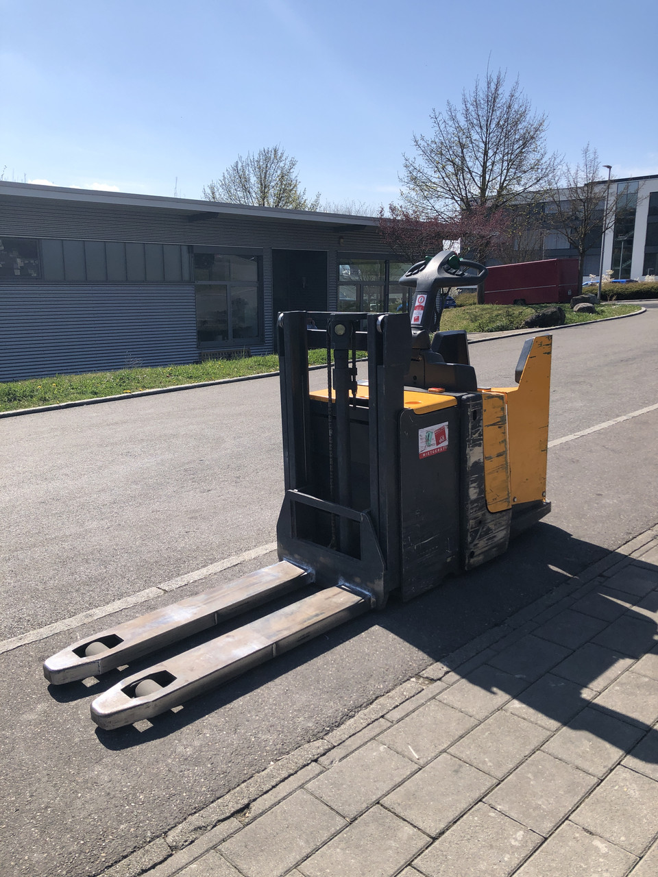 Штабелер Jungheinrich ERD 220(Batt 2019)