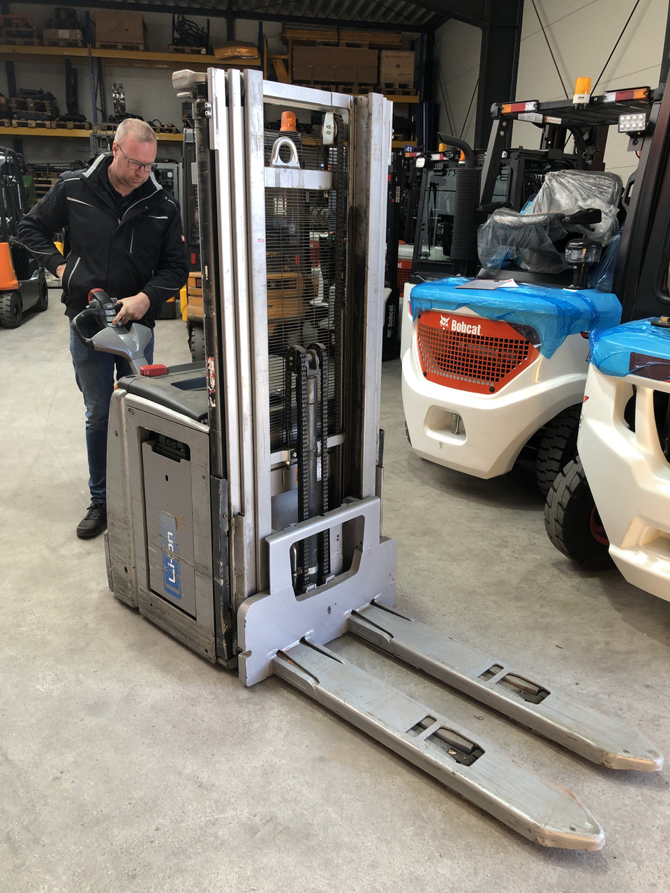 Штабелер электрический Still EXV 14D Initalhub Triplexmast neu aufgearbeitet, фото 1