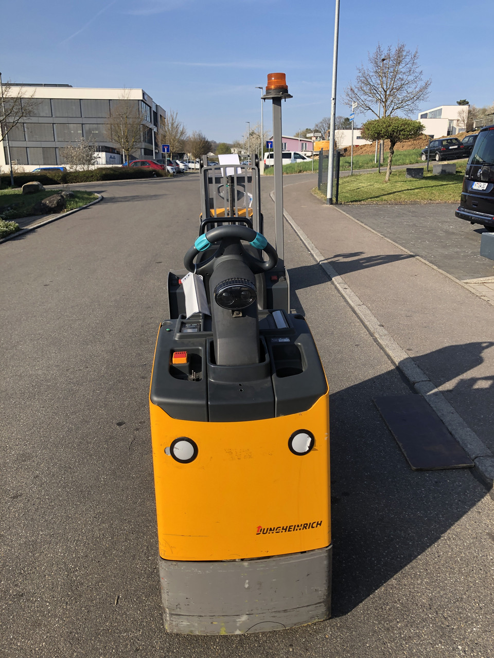 Електричний тягач Jungheinrich EZS130 Lithium