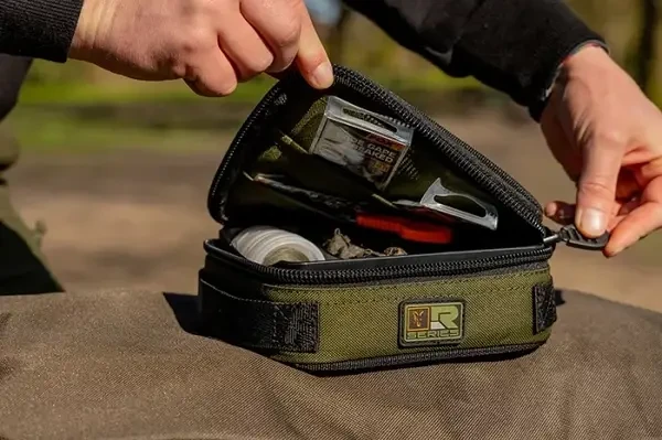 Кейс для грузил Fox R-Series Rigid Lead&Bits Bag Compact